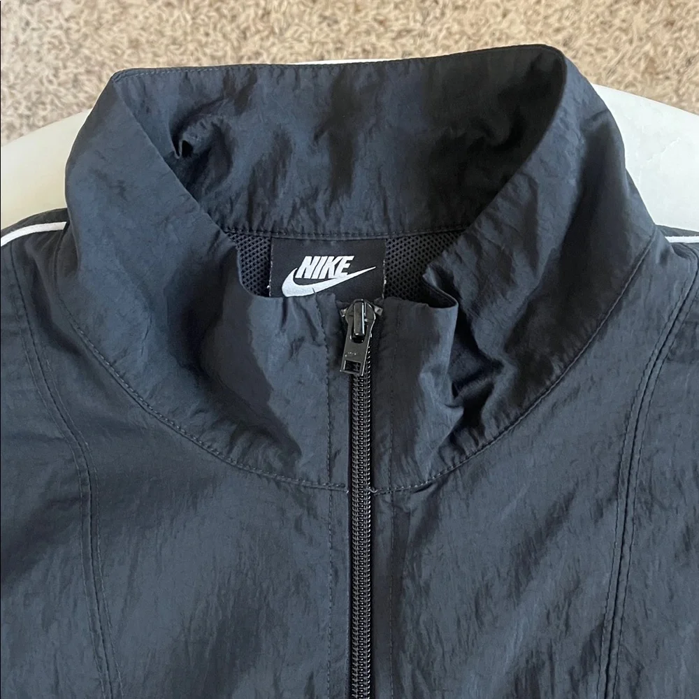 Nike Half-Zip Pullover Jacket Medium Black White Gray Windbreaker Synch Waist - Picture 5 of 16